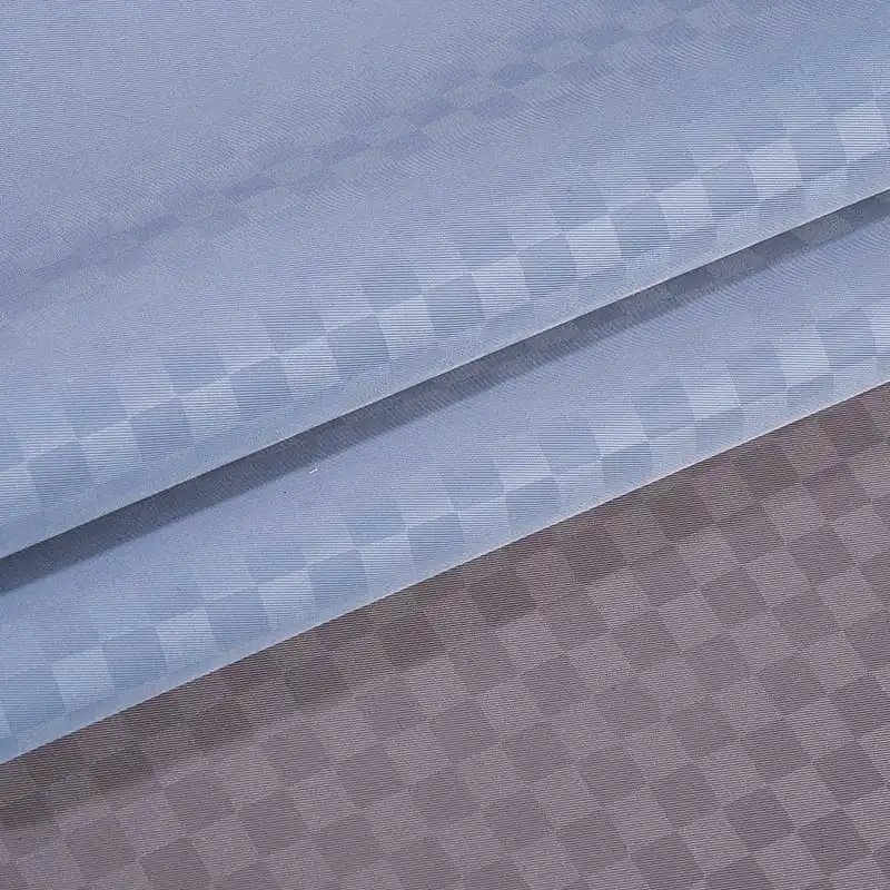 Wat zijn de nieuwste ontwikkelingen in de gecombineerde polyester -stofindustrie in termen van technologische innovatie?